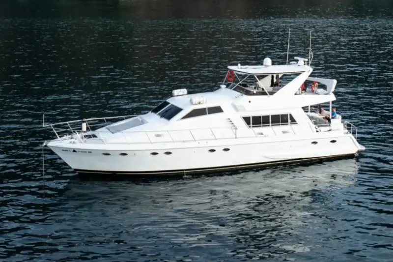 Barco de vida a bordo Costa Coast Wildlife Adventures