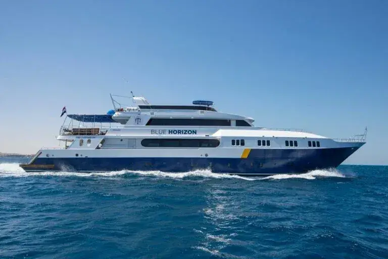 Barco de vida a bordo Blue Horizon