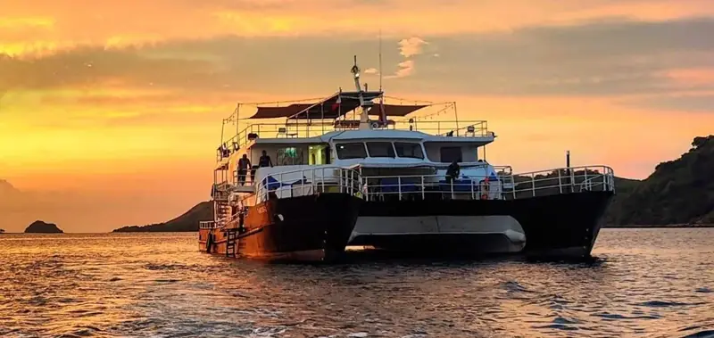 Palawan Ultimate Safari – Manta Liveaboard