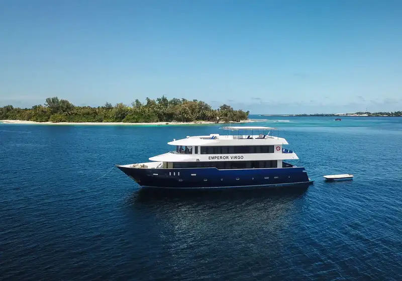 Best of Maldives en el Emperor Virgo